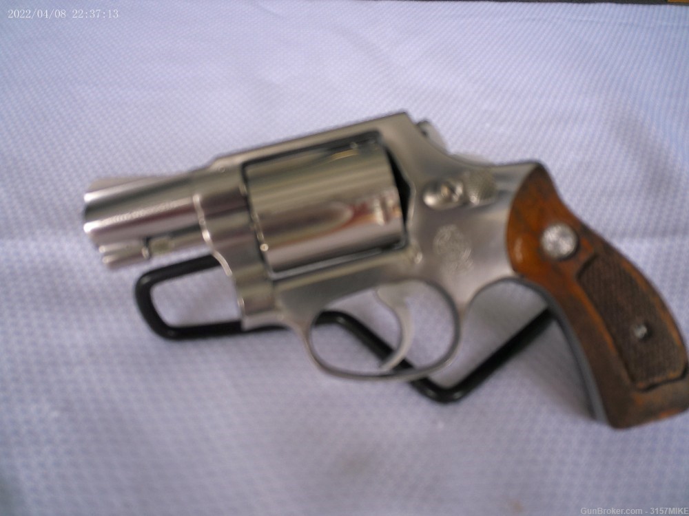 Smith & Wesson Model 60(no dash) Chiefs Special Stainless, .38 SPL, 2" Brl-img-3