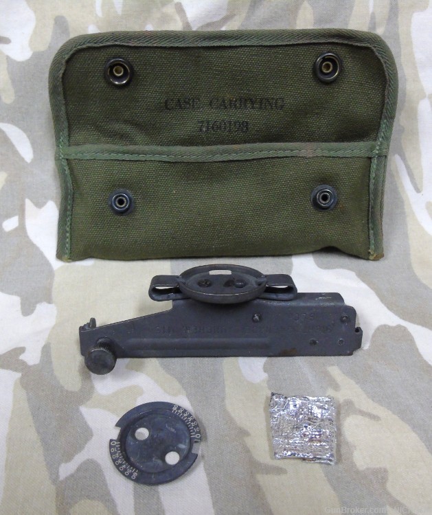 U.S.M7 Grenade Launcher in original box.-img-2
