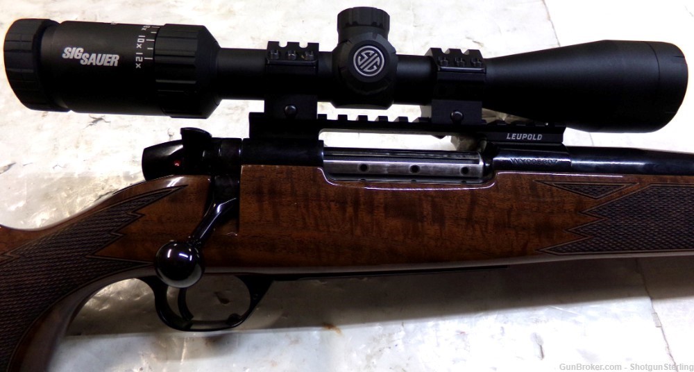 Used Weatherby Mark V Deluxe Rifle in 6.5-300 Wby with 26 in barrel-img-12