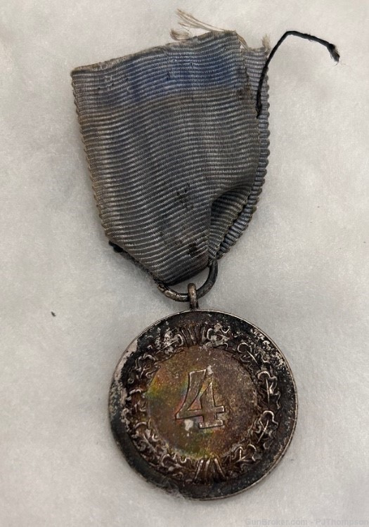 Vintage Original WW2 German Luftwaffe 4 Year Service Medal -img-2