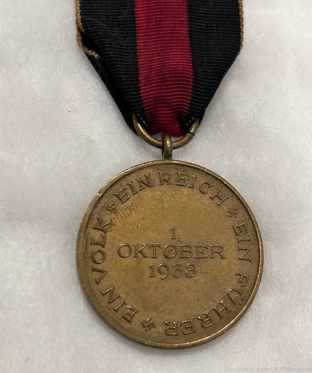 Vintage Original WW2 German 1 Oktober 1938 Sudetenland Commemorative Medal -img-3