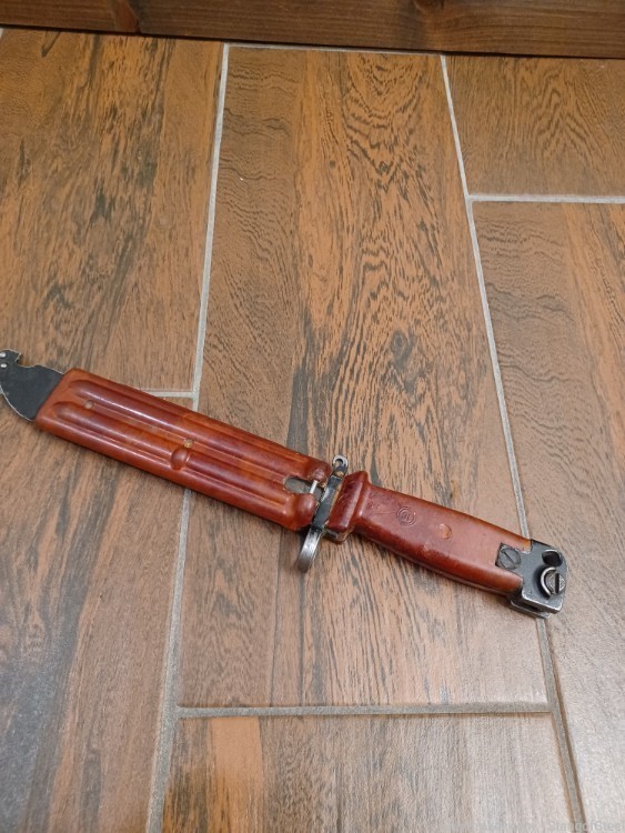 Bulgarian bakelite AK circle 10 bayonet-img-0