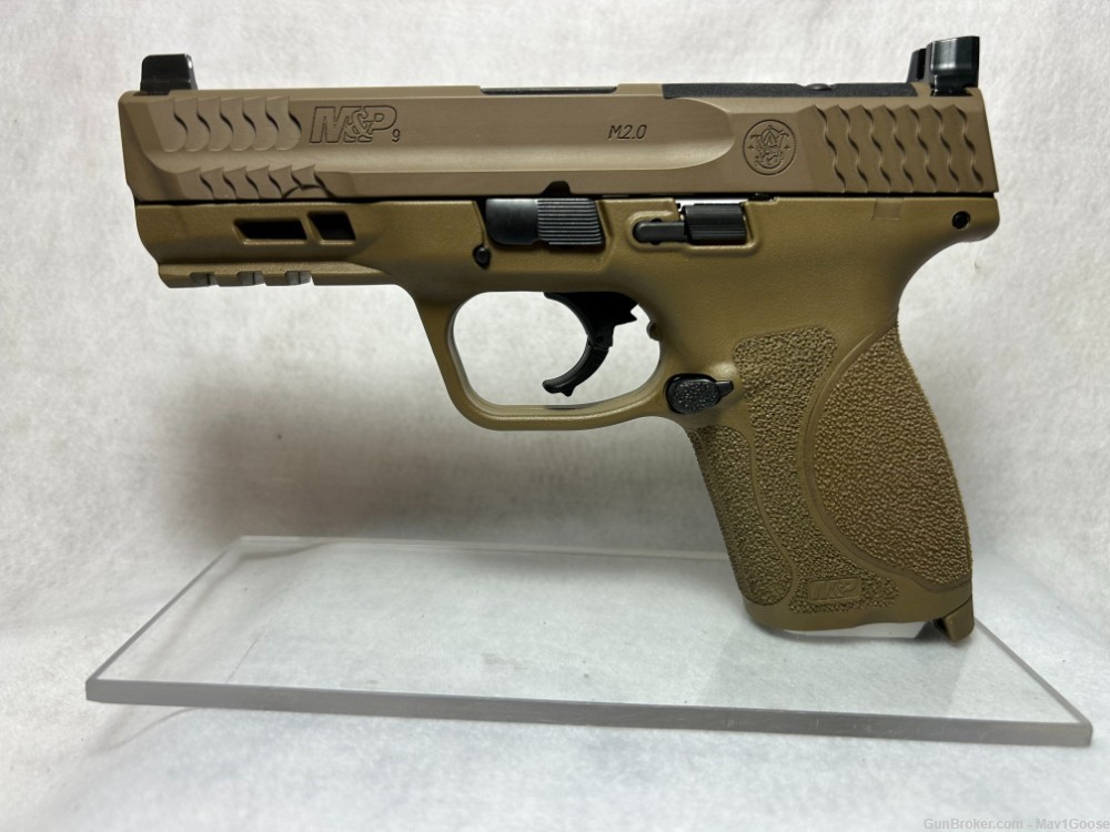 Smith & Wesson M&P 9 Compact M2.0  in FDE with Crimson Trace Red Dot-img-4