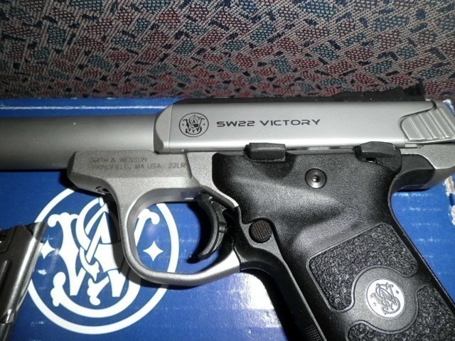 SMITH AND WESSON MODEL 22 VICTORY NEW UNFIRED BOX-img-1