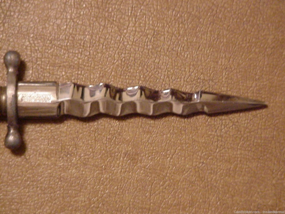 Post world war II Kris blade dagger model -img-2