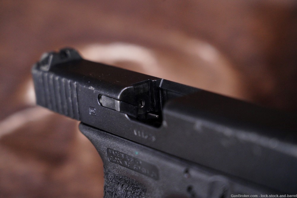 Glock 17 G17 9mm 4.49” Striker Fired Semi Auto Pistol, Modern-img-13