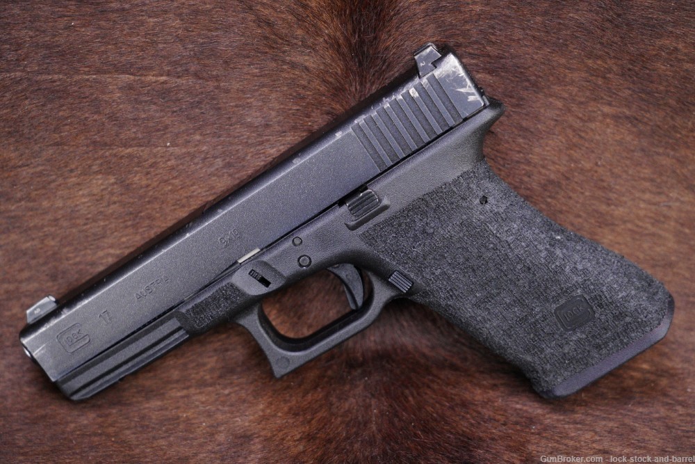 Glock 17 G17 9mm 4.49” Striker Fired Semi Auto Pistol, Modern-img-3