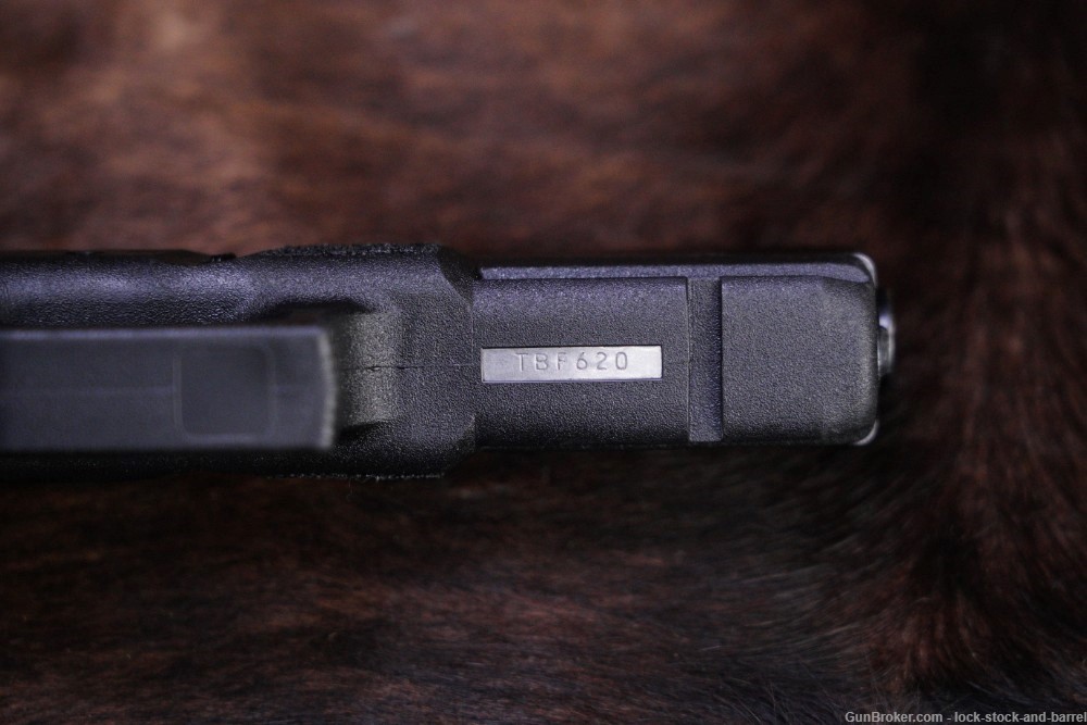 Glock 17 G17 9mm 4.49” Striker Fired Semi Auto Pistol, Modern-img-10