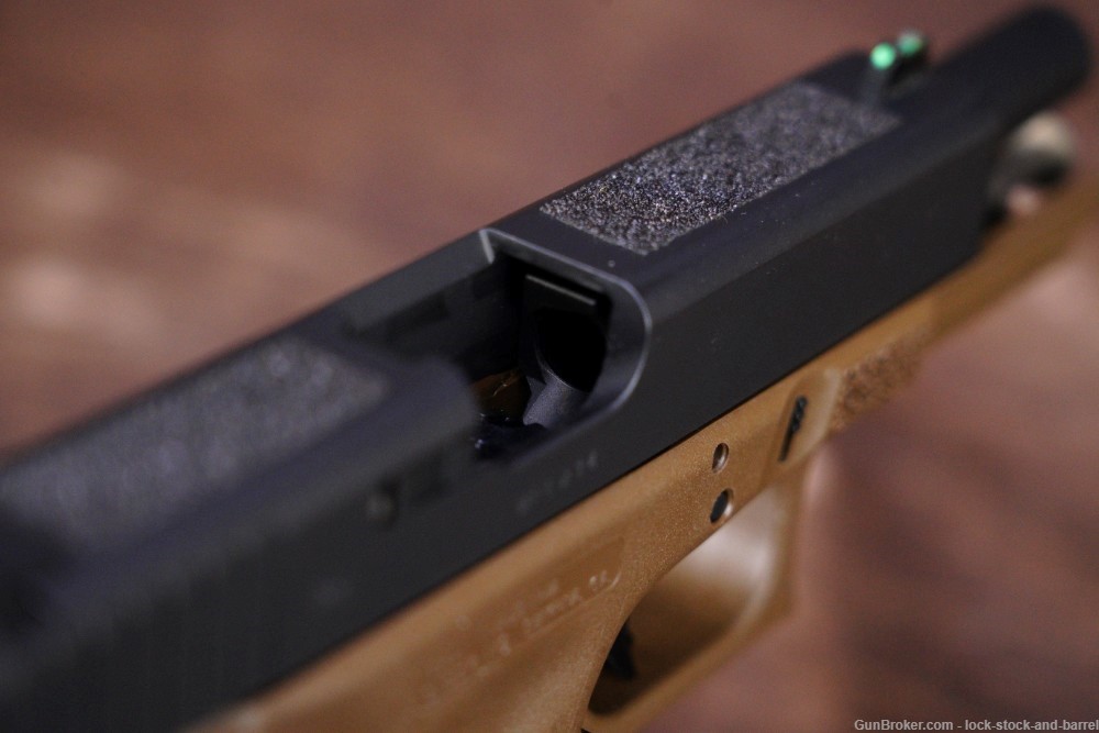 Pair of Glock 17 G17 Gen 4 9mm 4.49” Striker Fired Semi Auto Pistol, Modern-img-36