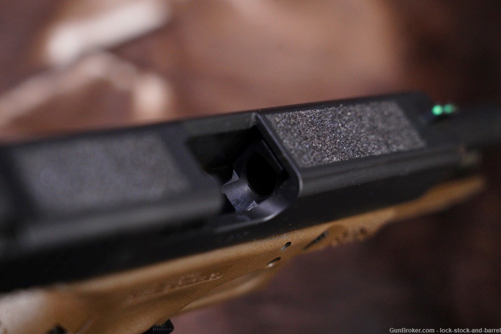 Pair of Glock 17 G17 Gen 4 9mm 4.49” Striker Fired Semi Auto Pistol, Modern-img-17