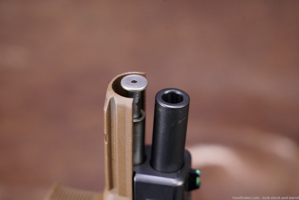 Pair of Glock 17 G17 Gen 4 9mm 4.49” Striker Fired Semi Auto Pistol, Modern-img-19