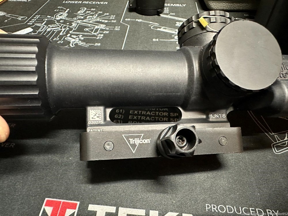 TRIJICON VCOG 1-8x28 riflescope-img-4