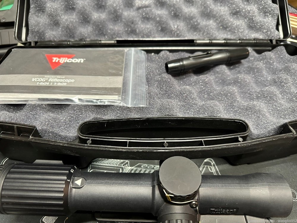 TRIJICON VCOG 1-8x28 riflescope-img-6