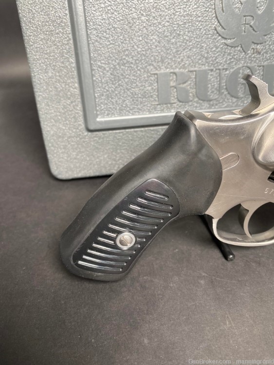  Ruger .327 federal magnum revolver stainless 3in-img-1