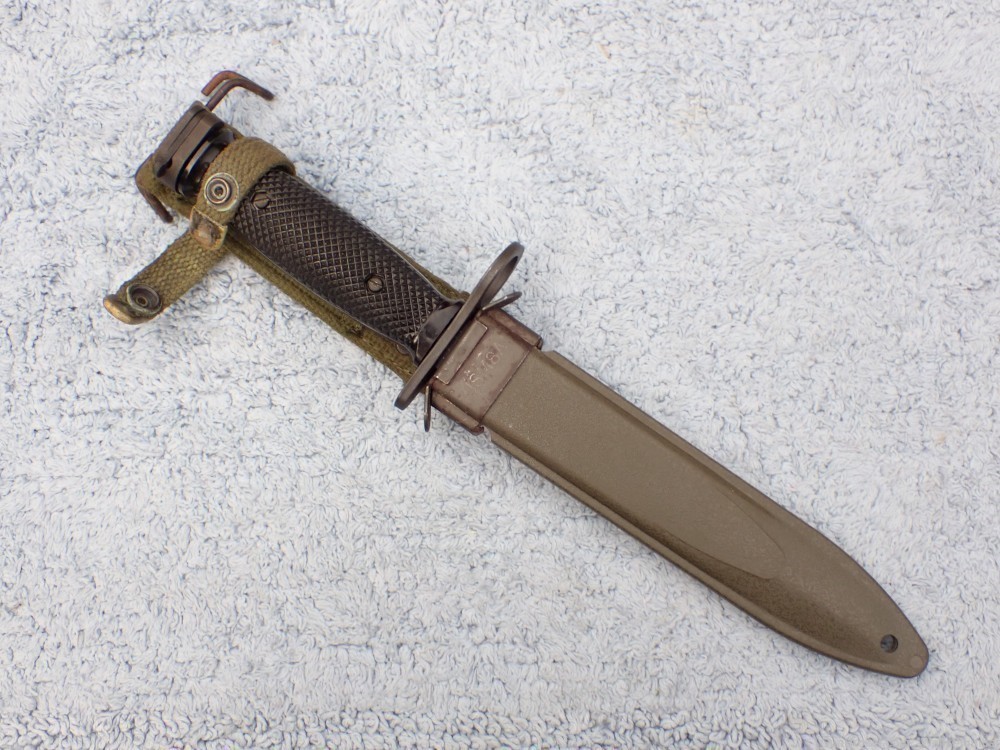 US VIETNAM COLT M-16 1970'S M7 FACTORY BAYONET WITH SCABBARD MINT-img-2