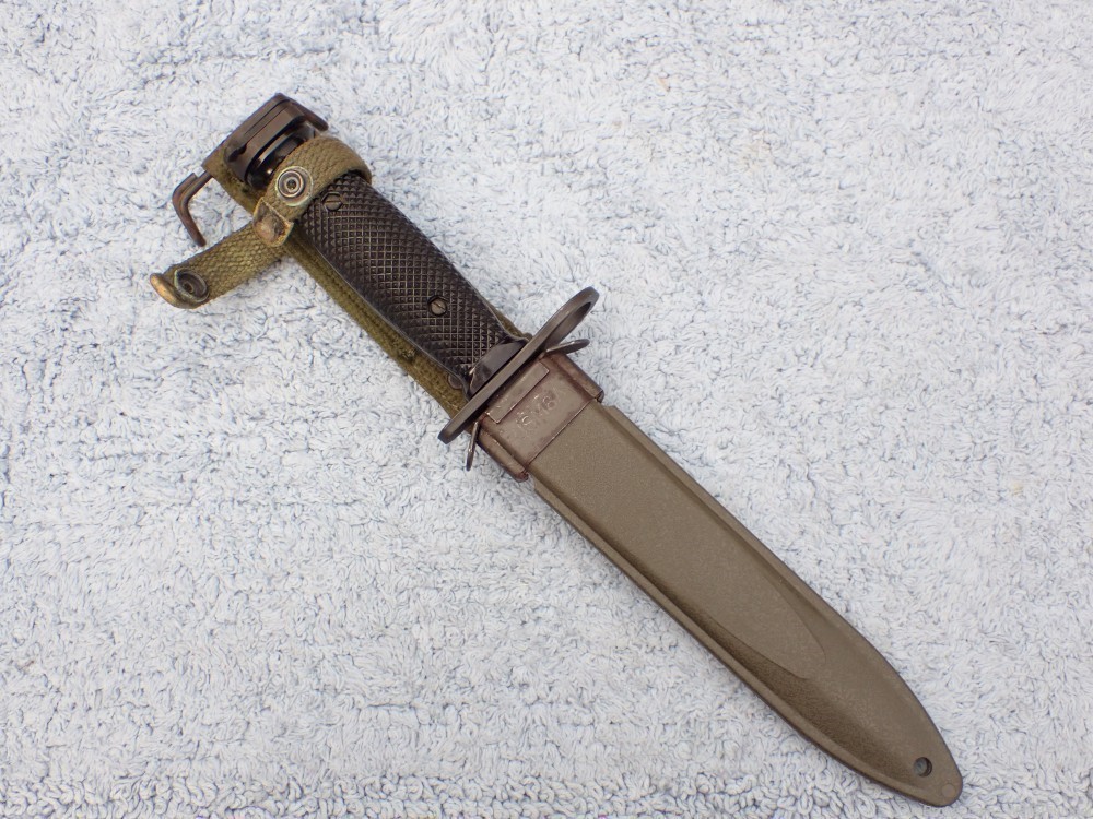 US VIETNAM COLT M-16 1970'S M7 FACTORY BAYONET WITH SCABBARD MINT-img-1