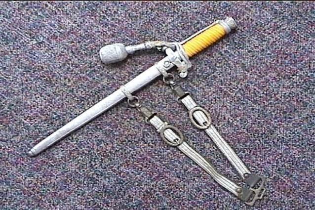GERMAN WWII  ARMY OFFICERS DAGGER WITH SCABBARD & HANGER GERMAN WW2 HEER -img-0