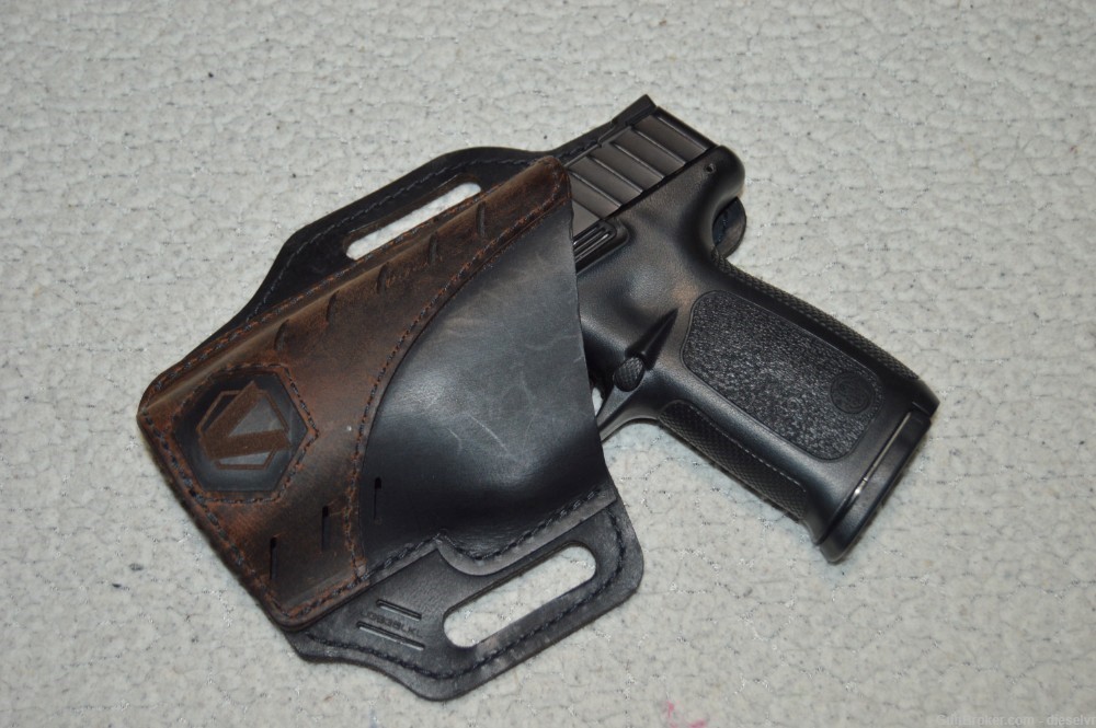 Versa Carry LEFT HAND Hip Holster For Glock Sig S&W etc 4-4.5" Barrel Auto-img-0