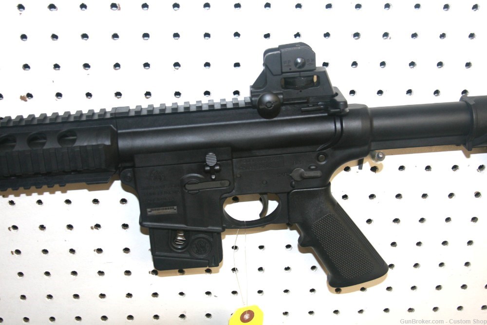 Smith & Wesson M&P 15-22-img-3