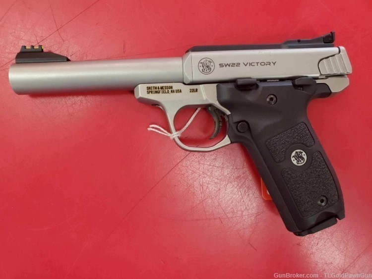 NEW SMITH & WESSON SW22 VICTORY .22LR 108490-img-1