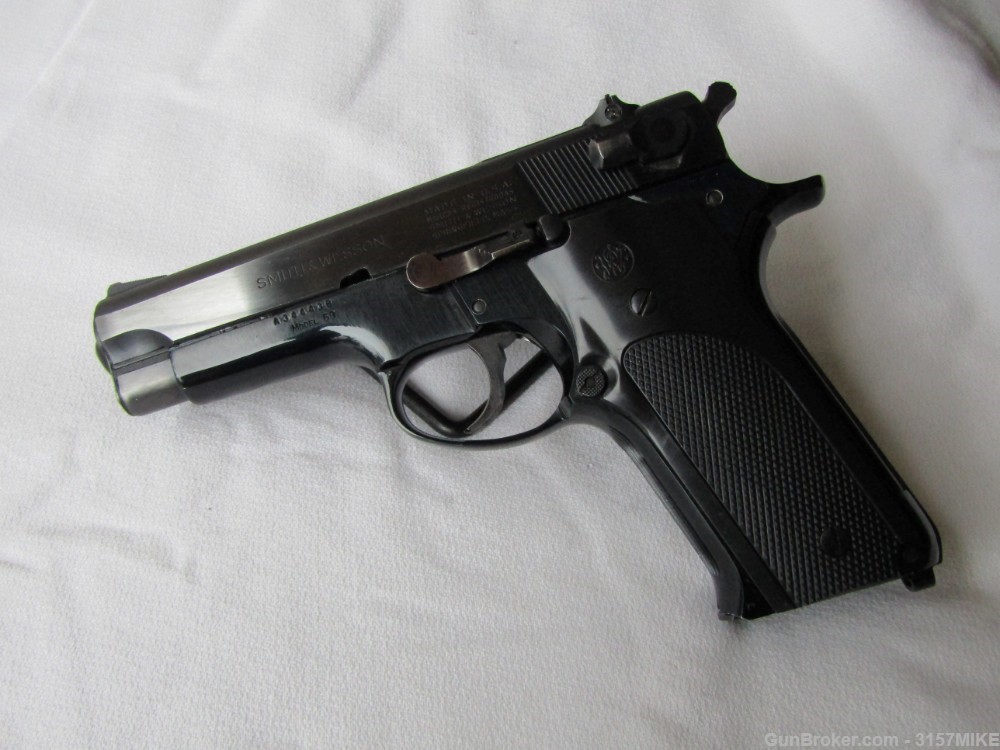 Smith & Wesson Model 59(no dash) Auto Loading Pistol, 9mm, 4" Barrel-img-28