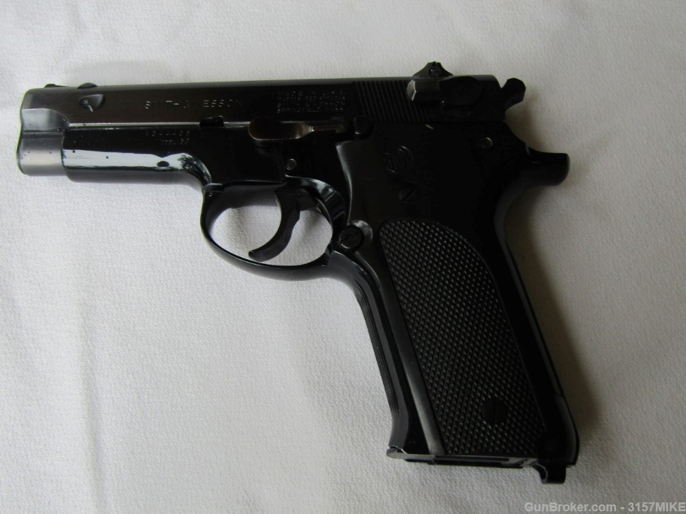 Smith & Wesson Model 59(no dash) Auto Loading Pistol, 9mm, 4" Barrel-img-30
