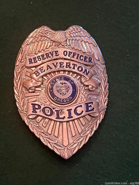 VINTAGE BEAVERTON OREGON STATE RESERVE POLICE OFFICER BADGE-img-0