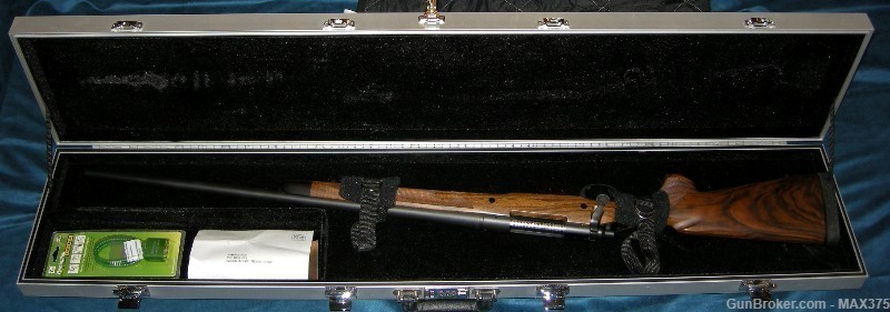 Remington Custom Gun Shop Model 700 Hi Grade .300 RUM, 26" New with case-img-1