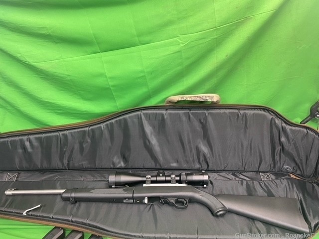 Ruger 10/22 Takedown .22 Caliber Rifle with Soft Bag, 3 Mags-img-0