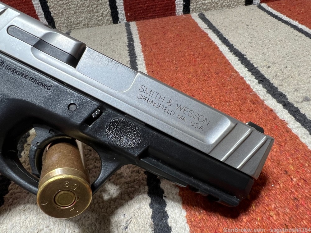 Smith & Wesson SD40 VE S&W-img-2