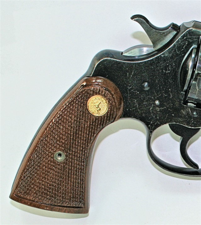 Colt 1917  New Service, 1909 & 1937 Royal Canadian Walnut Grips, Checkered -img-1