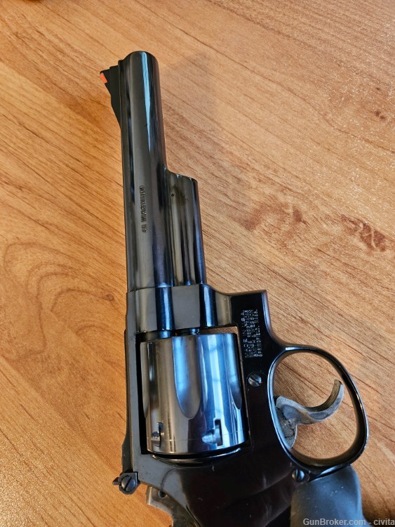 Smith & Wesson 57-4 .41 Mag,Target Trigger & Hammer Mint-img-2
