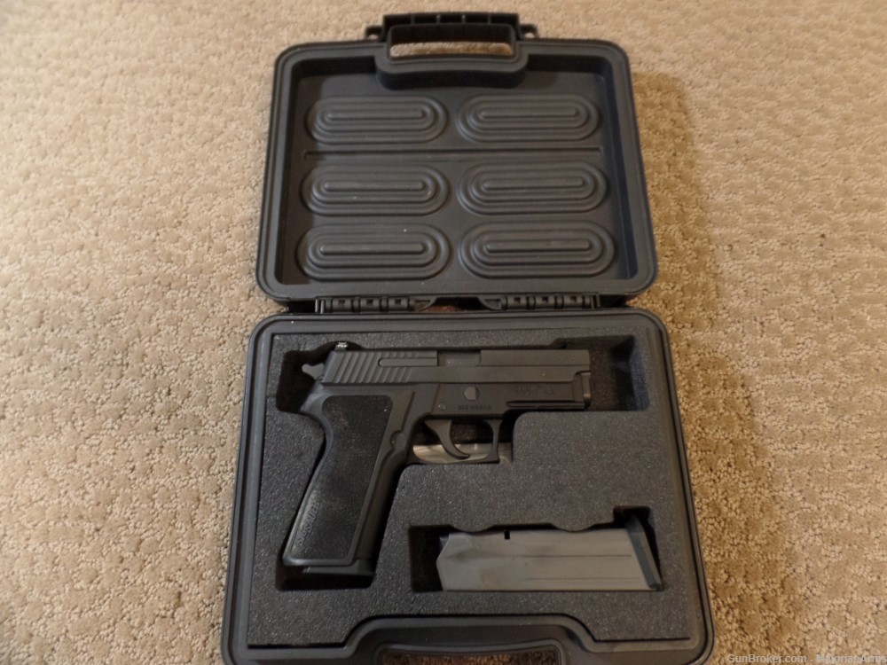 Sig Sauer P229 9mm Trijicon Night Sights P-229 +2 MAGS & ORIG CASE-img-11