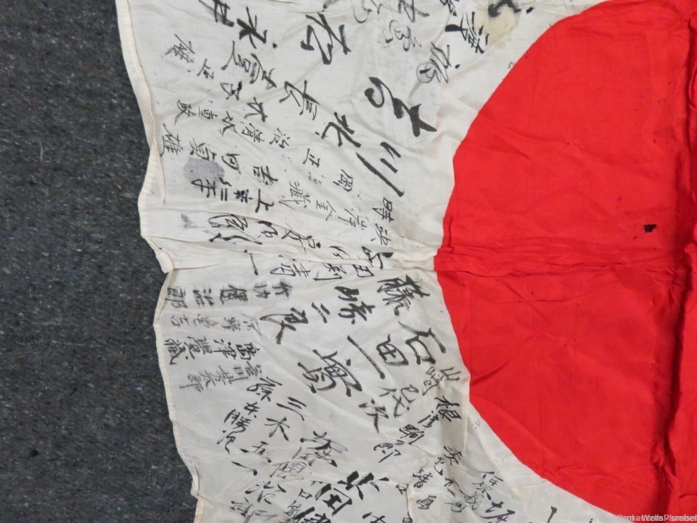 JAPANESE WW2 HINOMARU MEATBALL FLAG W/ SIGNED KANJI CHARACTERS-img-2