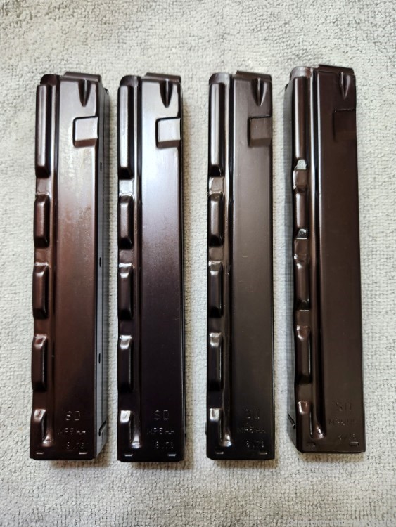 4x Matching MP5 SD 8/76 Date Code Straight Mags-img-5