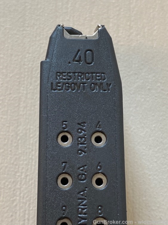 Glock 22 40cal 15rd Gen2 Marked "Restricted LE/GOVT Only" Magazine-img-1