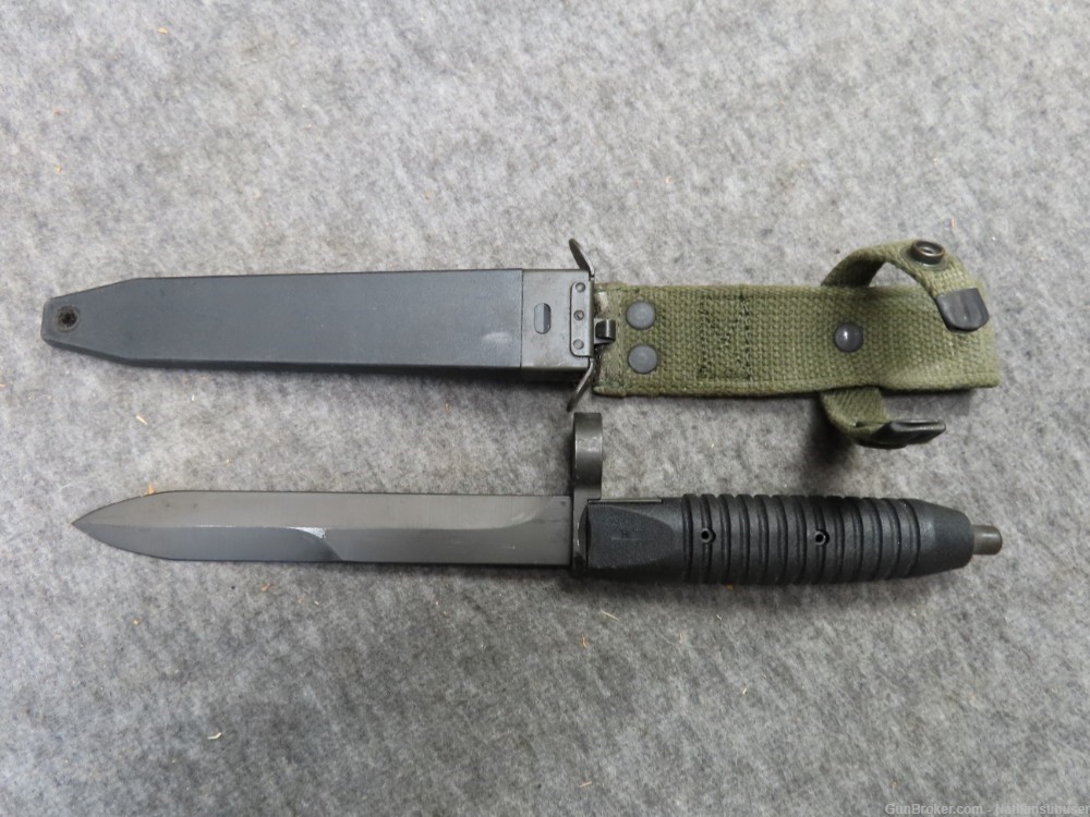 WEST GERMAN HK G3 BAYONET WITH SCABBARD-13 GROOVE-NICE CONDITION-img-0