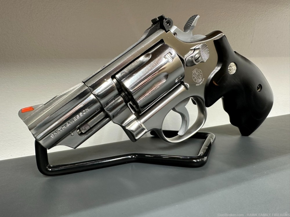 SMITH & WESSON 66-1 HIGH POLISHED STAINLESS 357 COMBAT REVOLVER *STUNNING *-img-2