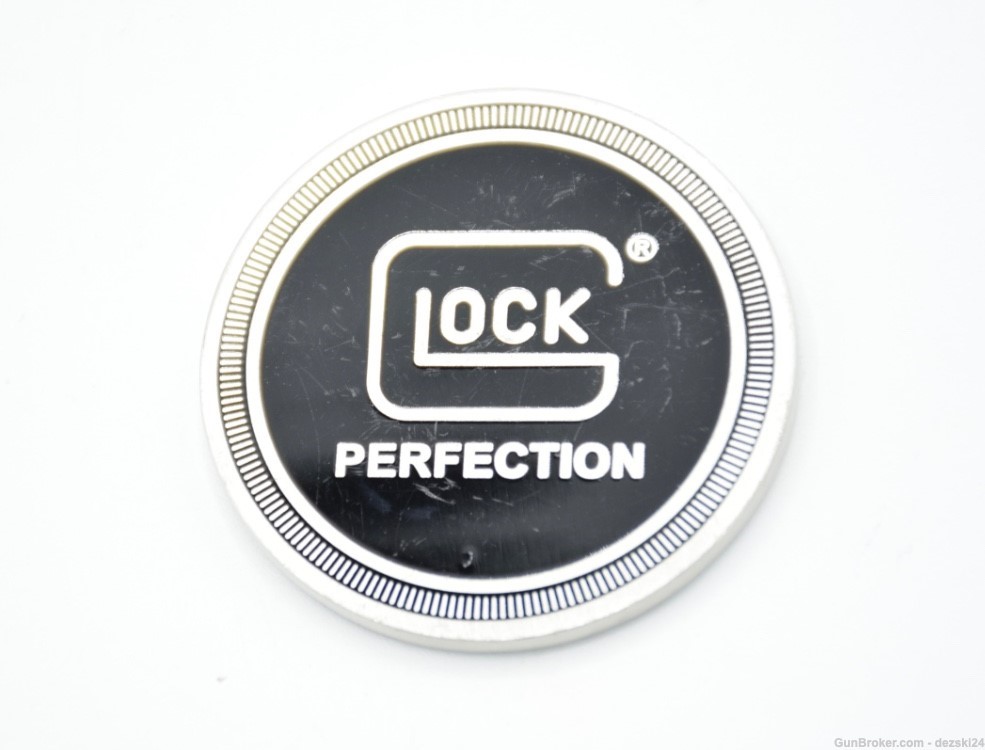 GLOCK PERFECTION "AT EASE GUNNY" CHALLENGE COIN 1944-2018 LIMITED 1 of 500 -img-3