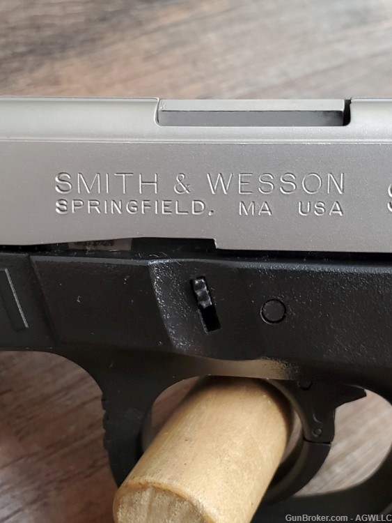 Like New Smith & Wesson SW9VE, 9MM -img-11