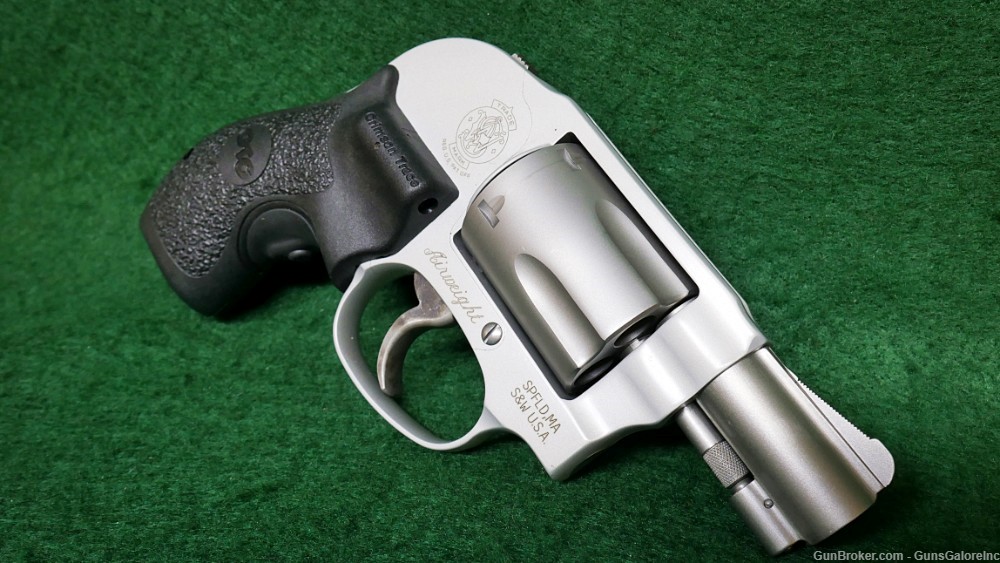 S&W 638 with Crimson Trace Grips 38spl USED-img-0