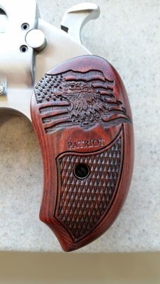 BOND ARMS Patriot W/Holster .45 LC/.410-2.5" 3" S/S WOOD-img-0