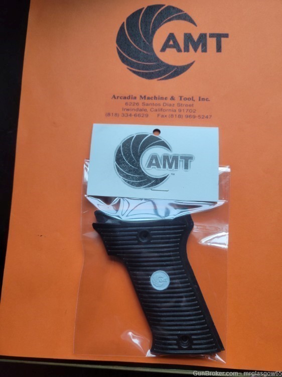 AMT/iAi Automag II grips with medallions-img-0