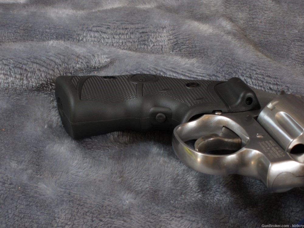 Smith & Wesson .357 686 Revolver-img-9