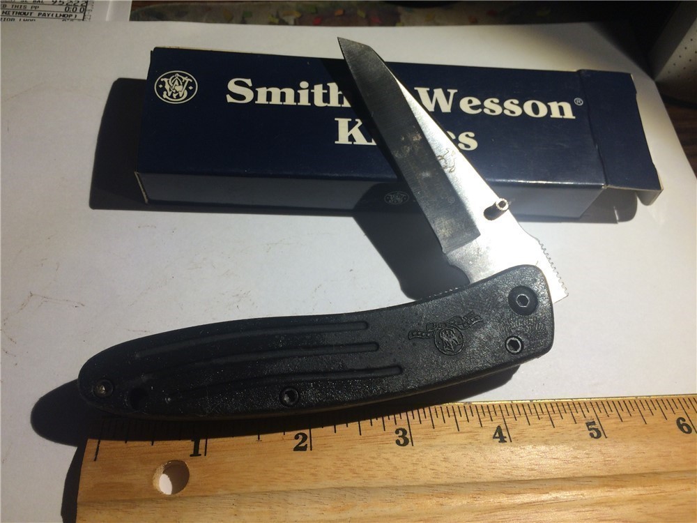 Smith & Wesson  pocket knife-img-1