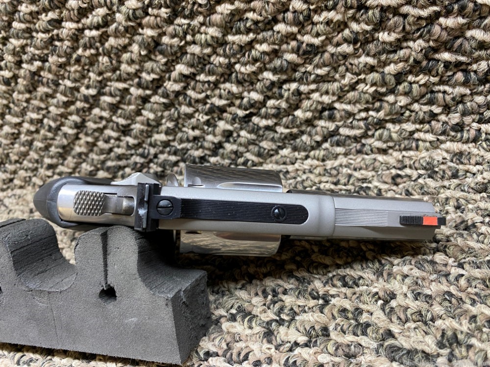 Smith & Wesson SA/DA 686-6 357 mag SS Finish Rubber Grip 2.5" BBL 7 Shot-img-14