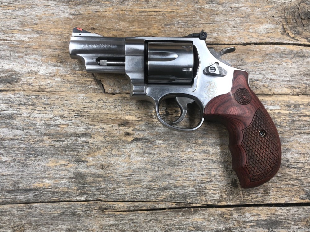 Smith & Wesson 629 Deluxe 44 Magnum 150715-img-0