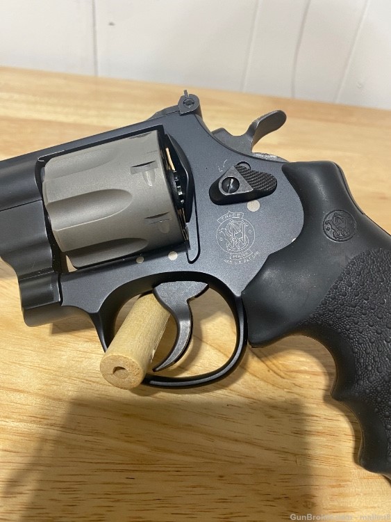 Smith & Wesson 327PD .357 mag Scandium Revolver 4”-img-3