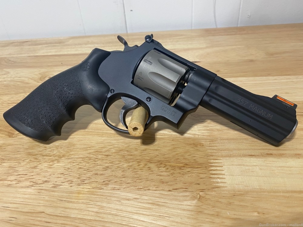 Smith & Wesson 327PD .357 mag Scandium Revolver 4”-img-5