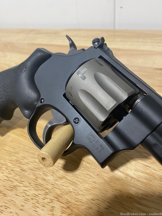 Smith & Wesson 327PD .357 mag Scandium Revolver 4”-img-7
